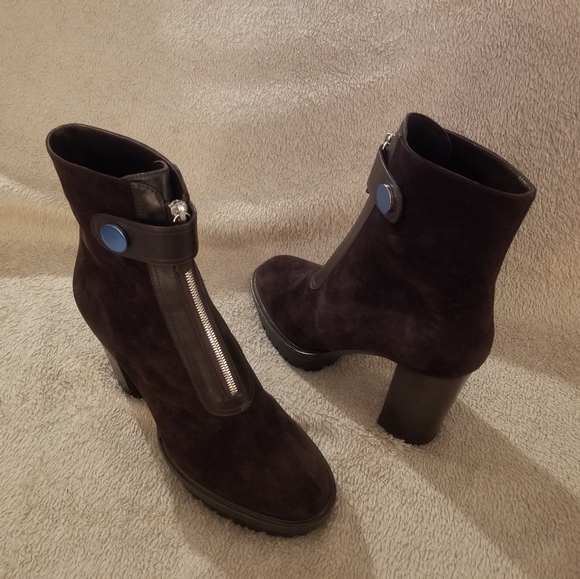 Gianvito Rossi Camoscio Brown Suede Front Zip Boot - Picture 2 of 7